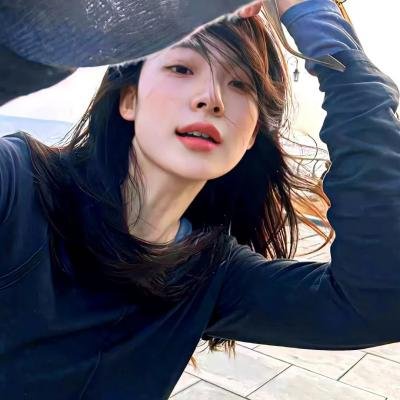 鲁卜哈利沙漠：非洲的女人 在线观看封面
